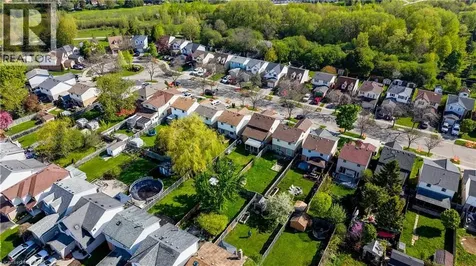 35 Camrose Court Kitchener ON N2M 5J3