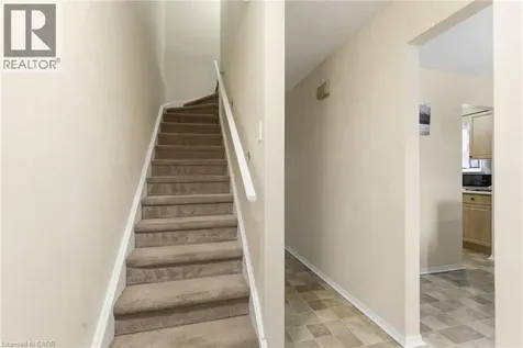 185 Denistoun Street Welland ON L3C 6J6