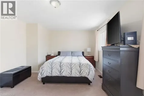 185 Denistoun Street Welland ON L3C 6J6