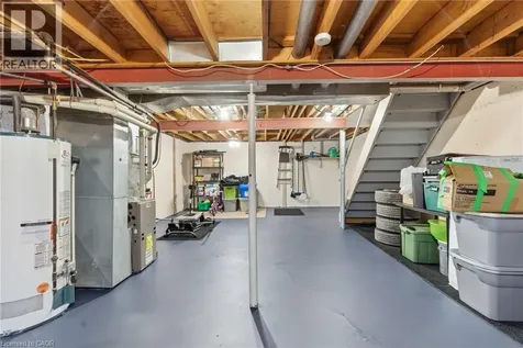 185 Denistoun Street Welland ON L3C 6J6