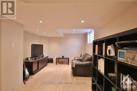 100 Sunvale Way Ottawa ON K2G 6X4