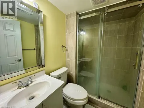 40 Lena Crescent Cambridge ON N1R 8P4