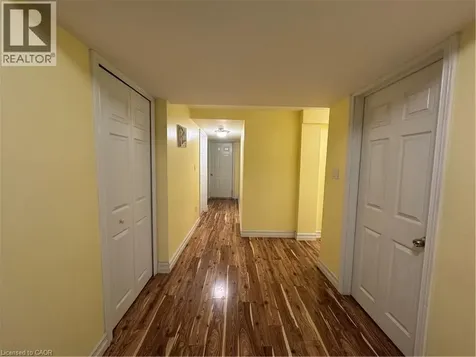 40 Lena Crescent Cambridge ON N1R 8P4