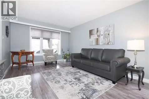 70 Queen Charlotte Crescent Kitchener ON N2E 3N6