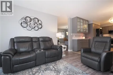 70 Queen Charlotte Crescent Kitchener ON N2E 3N6