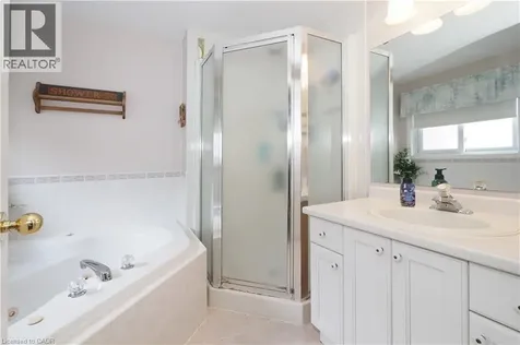 70 Queen Charlotte Crescent Kitchener ON N2E 3N6
