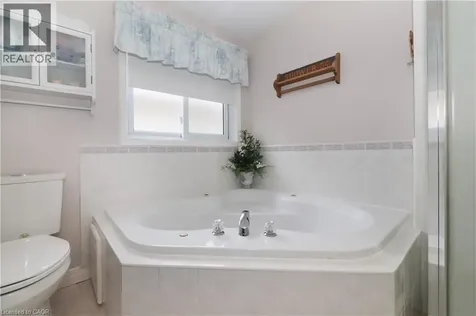 70 Queen Charlotte Crescent Kitchener ON N2E 3N6