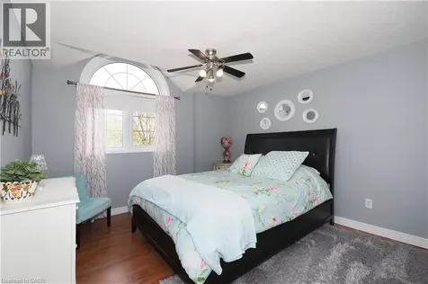 70 Queen Charlotte Crescent Kitchener ON N2E 3N6