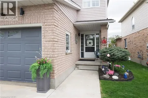 70 Queen Charlotte Crescent Kitchener ON N2E 3N6