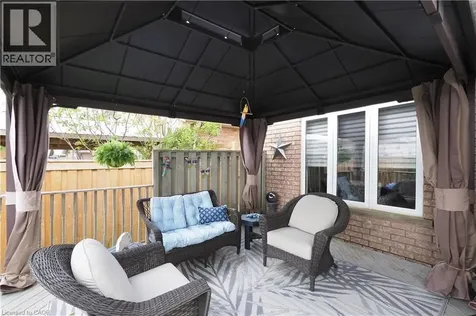 70 Queen Charlotte Crescent Kitchener ON N2E 3N6