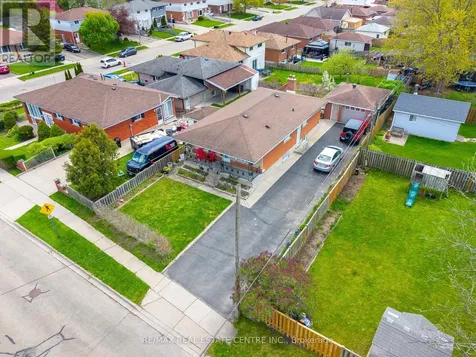 211 Ballantyne Avenue Cambridge ON N1R 7B5