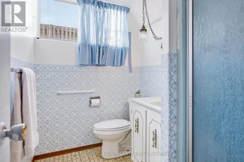 211 Ballantyne Avenue Cambridge ON N1R 7B5