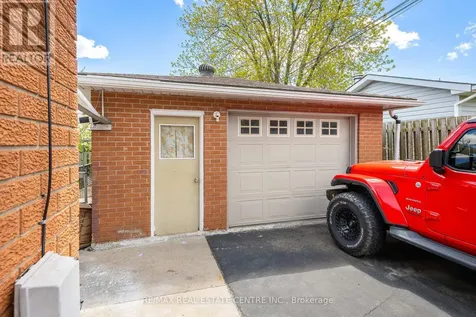 211 Ballantyne Avenue Cambridge ON N1R 7B5