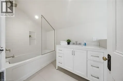 61 William Street Brantford ON N3T 3K6