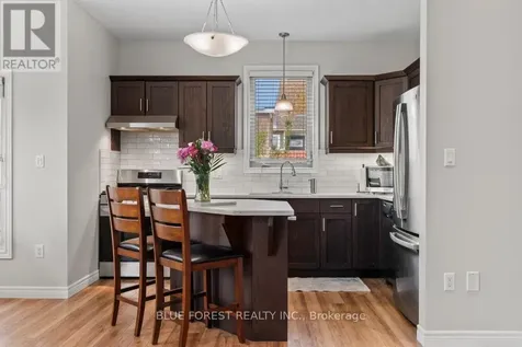 332 Erie Street Central Elgin ON N5L 1E3