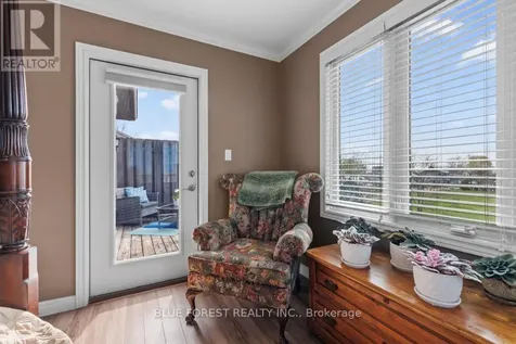 332 Erie Street Central Elgin ON N5L 1E3