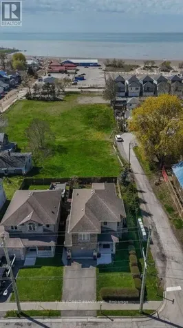 332 Erie Street Central Elgin ON N5L 1E3