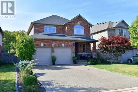 12 Degrow Crescent Hamilton ON L0R 1C0