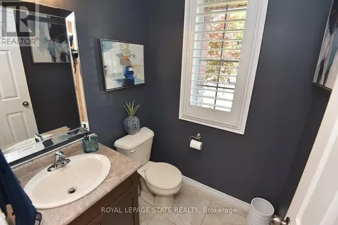 12 Degrow Crescent Hamilton ON L0R 1C0