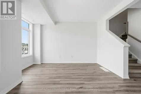 155 Equestrian Way Cambridge ON N3E 0E8