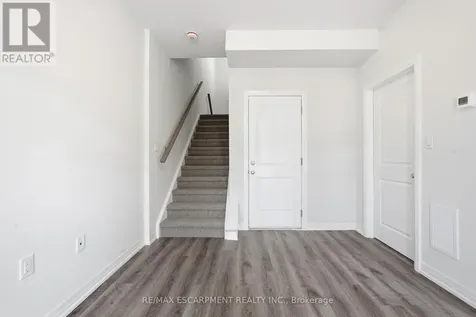 155 Equestrian Way Cambridge ON N3E 0E8