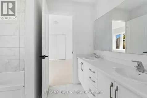 66 Amber Drive Wasaga Beach ON L9Z 0R9