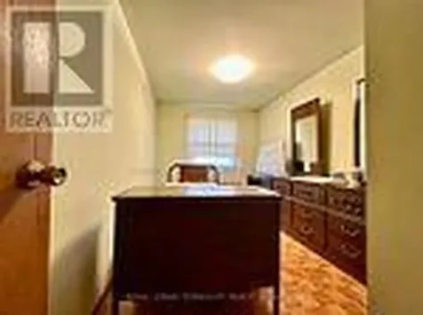 10-16 Orchard Place Chatham-kent ON N7M 1A6