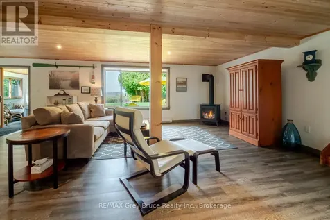 188 Bay Street South Bruce Peninsula ON N0H 2T0