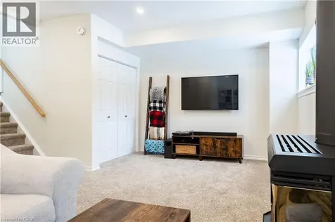 72 Athenia Drive Stoney Creek ON L8J 1S8