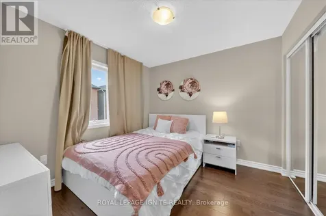 2835 Foxden Square Pickering ON L1X 0N9