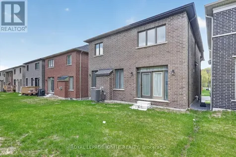 2835 Foxden Square Pickering ON L1X 0N9
