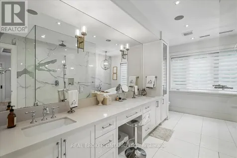 1445 Skyline Drive Mississauga (lakeview) ON L5E 2W3