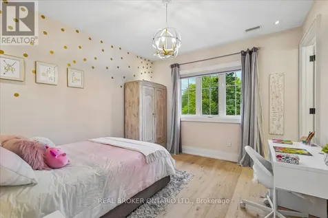 1445 Skyline Drive Mississauga (lakeview) ON L5E 2W3