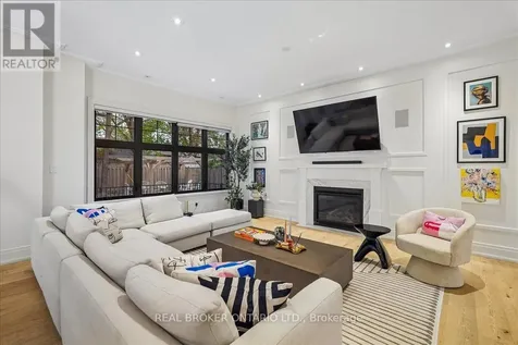 1445 Skyline Drive Mississauga (lakeview) ON L5E 2W3