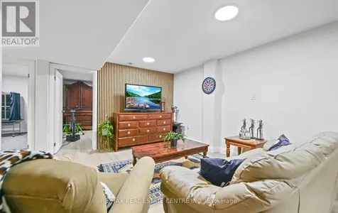 84 Viscount Road Brantford ON N3P 1Y7