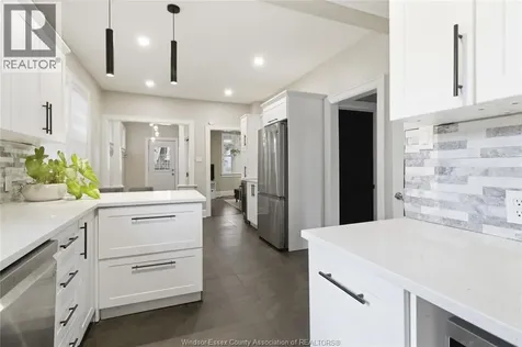 1220 Gladstone Windsor ON N8X 3H3