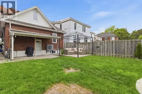 1220 Gladstone Windsor ON N8X 3H3