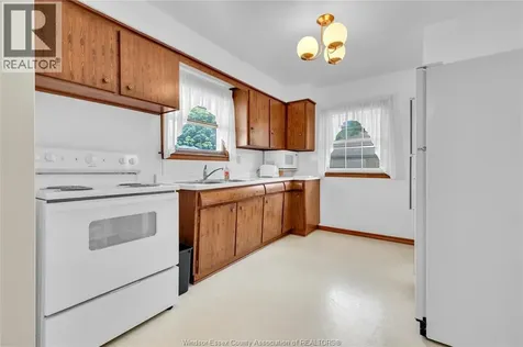380 Partington Windsor ON N9B 2N5