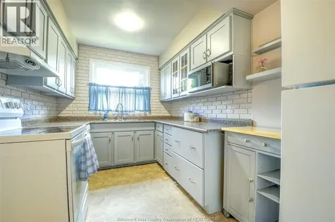 115 Main Street South Amherstburg ON N9V 2L2