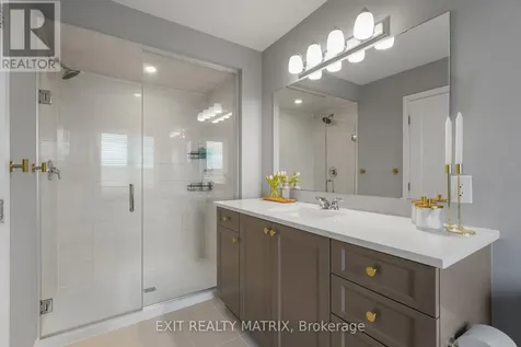 319 Sweetclover Way Ottawa ON K4A 1E5