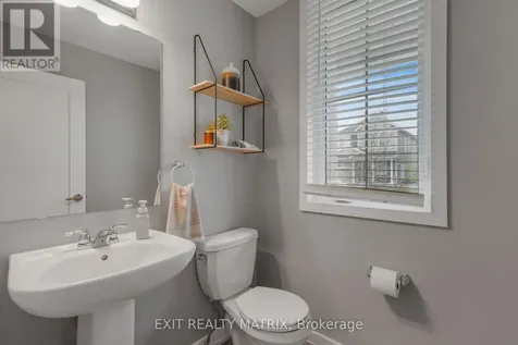 319 Sweetclover Way Ottawa ON K4A 1E5