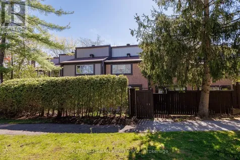 46 Reaney Court Ottawa ON K2K 1W8