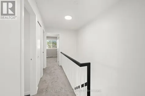 93 Hewitt Way Ottawa ON K2L 3R3
