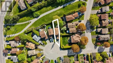 93 Hewitt Way Ottawa ON K2L 3R3