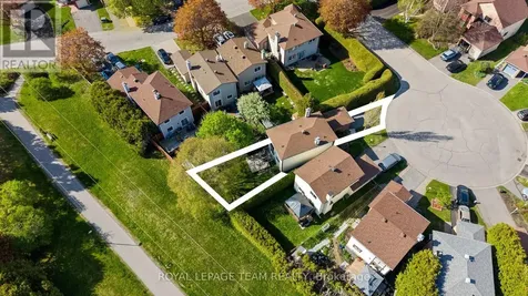 93 Hewitt Way Ottawa ON K2L 3R3