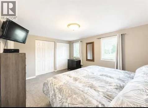 457 Mcnaughton Avenue East Chatham ON N7L 2H2