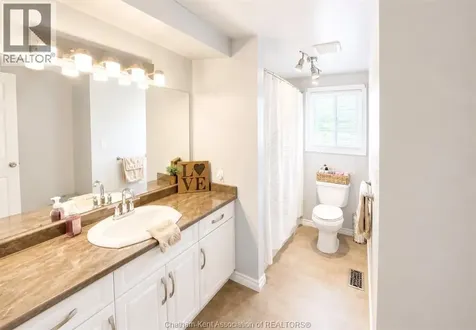 457 Mcnaughton Avenue East Chatham ON N7L 2H2