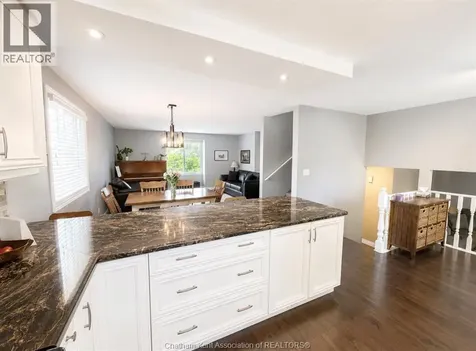 457 Mcnaughton Avenue East Chatham ON N7L 2H2
