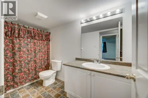 491 Nova Scotia Court East Woodstock ON N4S 8Z2