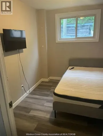 701 Marentette Windsor ON N9A 1Z5